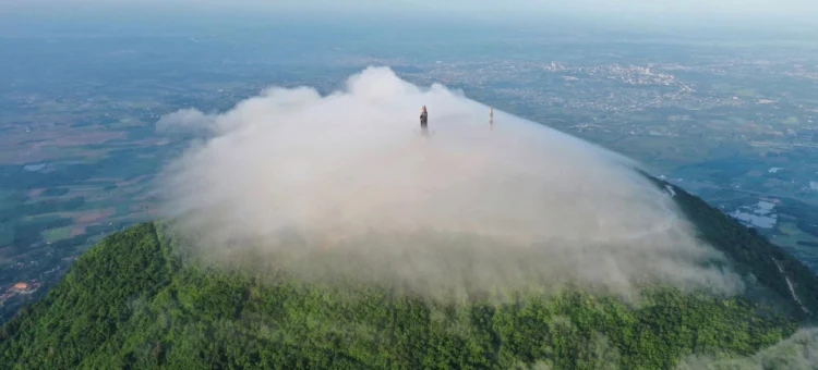 Toàn cảnh núi bà đen